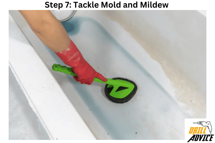 Bathtub mold and mildew remove